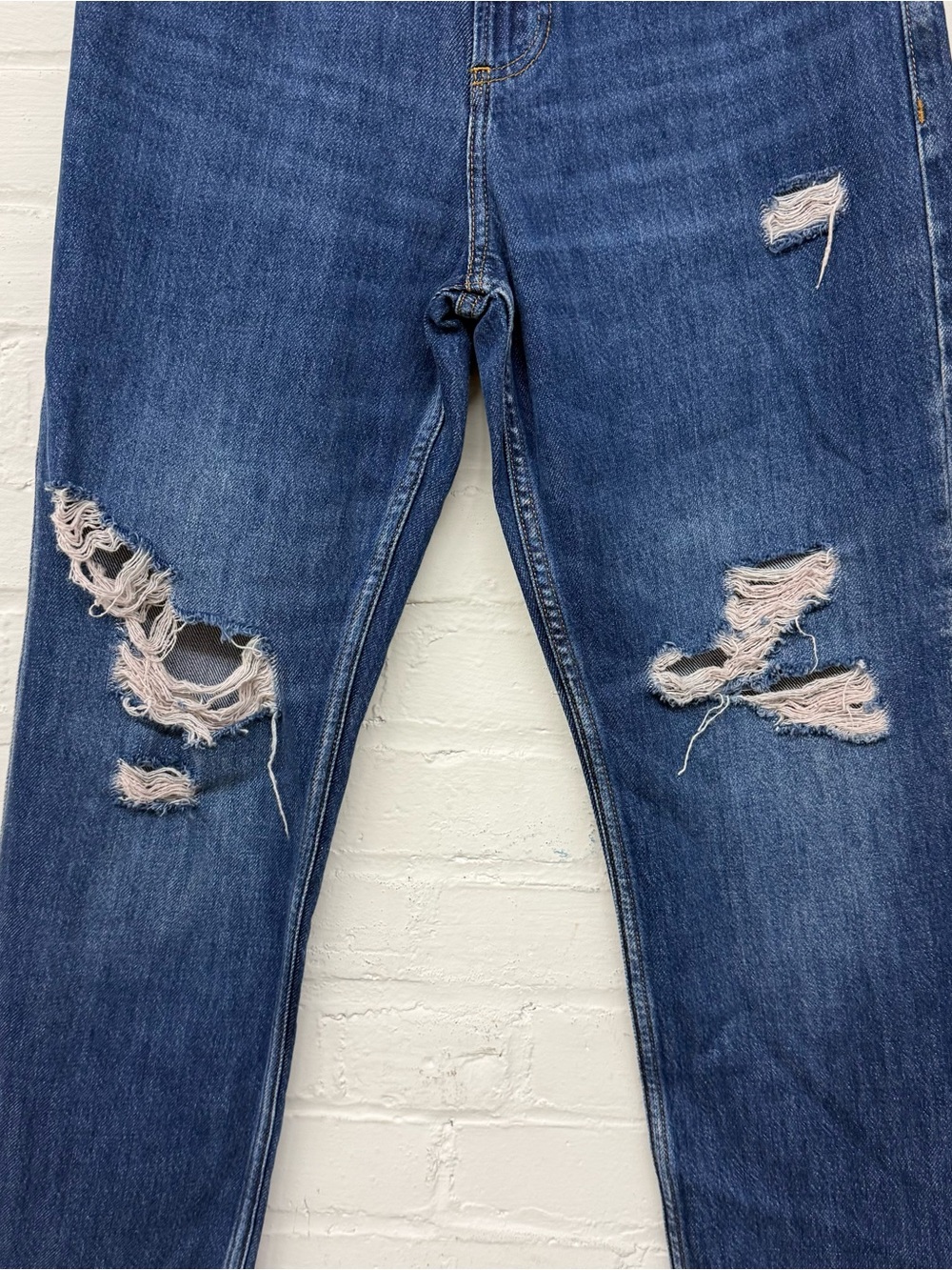 NWT Frame Le High 'N' Tight Straight Distressed Jean Size 25 - Picture 3 of 8